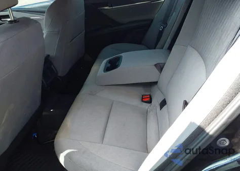 2025 Toyota Camry Le z USA, uszkodzony, nr VIN 4T1DAACKXSU503690